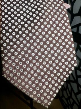Vintage Saint Fleur-La Cravette Brown Daisy Tie. GUC